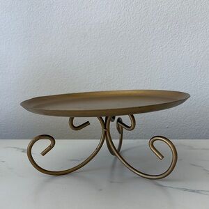Elegant Gold Cake Stand